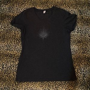 hippie style graphic tee